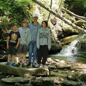 Meet your Posher, Lee